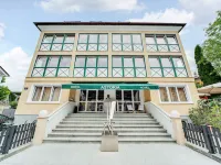 أستوريا سالزبورج Hotels near ماكسغلان