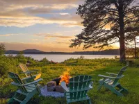 Private Waterfront with Hot Tub and Sauna - Luxurious Retreat Hotel di Fryeburg