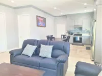 High Ceiling*2-levels Home*5 miles to Disneyland Hotels near Pace Sportswear