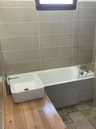 Cosy apartment with sea view and swimming pool