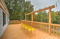 Port Jervis Home ~ 8 Acres w/ Mountain View! - balcony