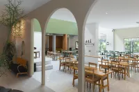 Lanna Bali KumnunTuo Hotels in Mueang Phichit District