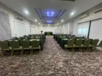Soeltan Luxe Hotel Hotels in East Tanjung Karang