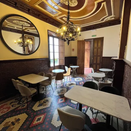 Hotel La Marsellesa Отели в г. Пего