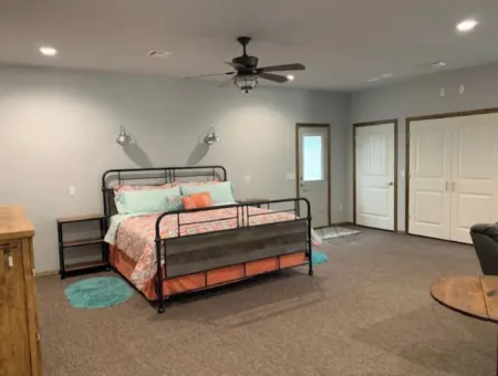 Neely's Bungalow Отели в г. Джоплин