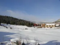 3 Bedroom Condo,  Great Location for Ski Families to Super Bee Lift