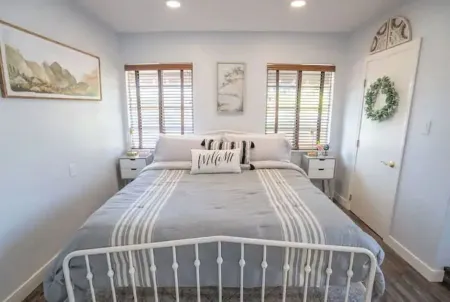 Cam Heights Hideaway w/ Full Kitchen & King Bed Отели рядом с достопримечательностью «McGrath Family Farm»