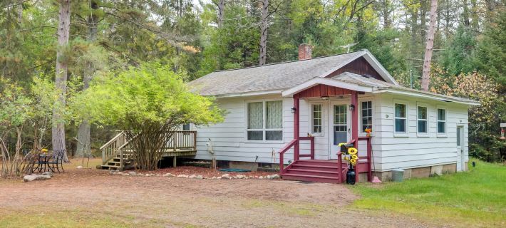 Peaceful Saint Germain Home w/ Fire Pit! Ξενοδοχεία στην πόλη Vilas County