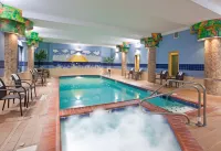 Holiday Inn Express & Suites ATHENS by IHG - Pools
