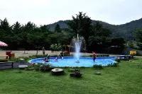 Yeongcheon Evergreen Experience School Glamping Campground