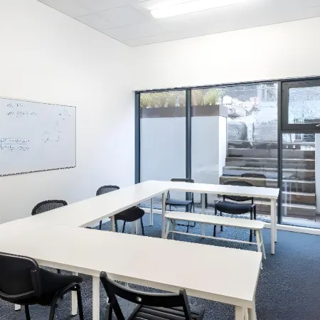 Destiny Student – Shrubhill (Campus Accommodation) Отели рядом с достопримечательностью «Бротон»
