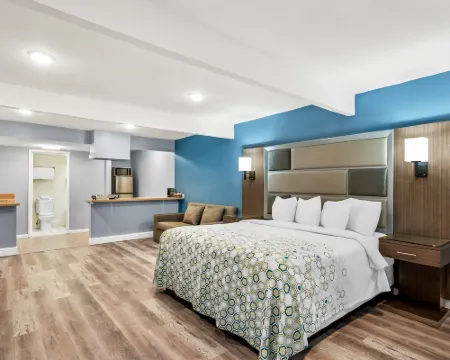 HomeTowne Studios Yuba City Bonanza - Marysville Hotels in Sutter County