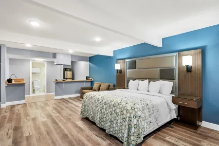 HomeTowne Studios Yuba City Bonanza - Marysville