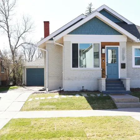 The1928 West • Spacious 5 Br, Putting Green, Pool Table & Arcade Games