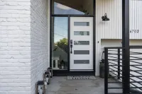 Delightful Family Home with 3 Bedrooms and Sprawling Backyard