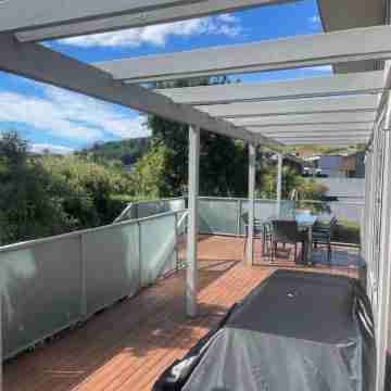 Sunny Bob Lee Place Others