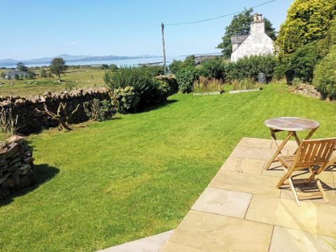 Marsco Apartment - Garden & Patio - Sea Views