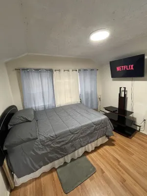 Cozy 2 Bed Room Apartment near Airport Hotels near Speedy Mart