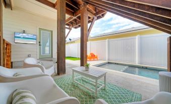 Seas the Bay by AvantStay in-Town Private Pool