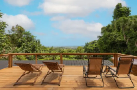 Coyaba House- Private Pool Oasis w/ Ocean View Near The Rainforest & Beaches サルサルのホテル