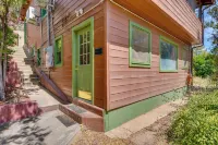Bisbee Vacation Rental w/ Mountain Views & Sunroom - Homestays