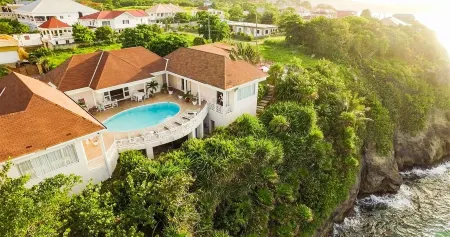 ZYANI Boutique Resort  Breathtaking Seaside location Chef, Massage therapist,