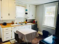 Spacious 4-bedroom house with AC, WiFi in Mansfield Hotels in Mansfield