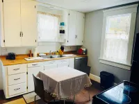 Spacious 4-bedroom house with AC, WiFi in  Mansfield Hotels in der Nähe von Kingwood Center Gardens