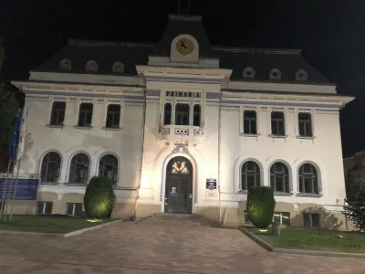 Welcoming apartment with WiFi in charming Pitești Отели в г. 