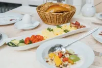 ホテル ガルニ ブルッガー - 朝食