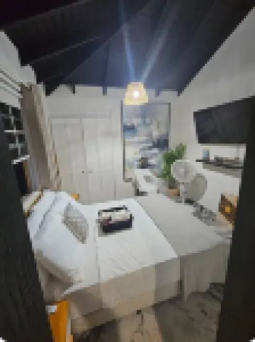 Cozy 1-bedroom apartment close to US Embassy and Port