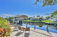 Gorgeous 3/3 Pool Home on Canal w/ Direct Gulf Access. You Will Love Paradise!!