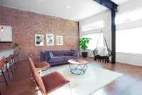 Loft in the Zoo • Premium downtown apartment!
