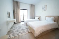 Luxury 3-bedroom villa in Fujairah with resort amenities