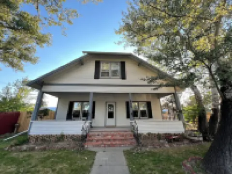 Glenrock Cottage -  charming 4-bedroom house in Glenrock WY Hotels in Converse County