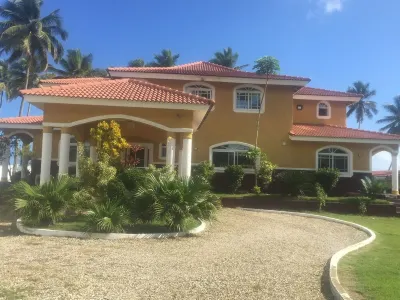 Relaxing beach front property Hotel di 