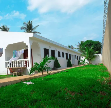 Le Miami - Bright, modern apartment with WIFI