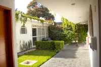 Chapalita Best Deal 2 Hotels near Los Cubos