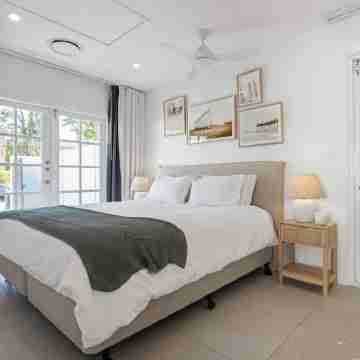 Genoa Beach House. - where coastal charm meets ultimate comfort. Pet friendly Rooms