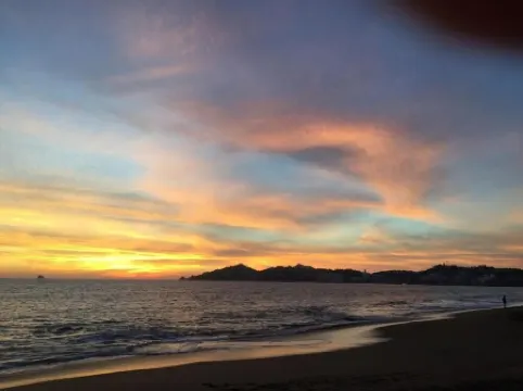 Casa totalmente equipada,with ocean view, beach 5 minutes away! Wifi,