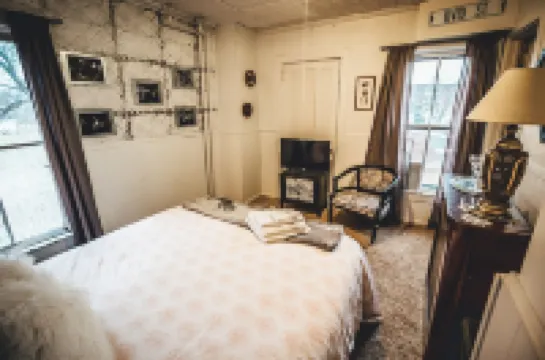 Finger Lakes Historic Wine Country Mansion