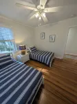 Charming Coastal Retreat in Willowbank near Downtown Georgetown