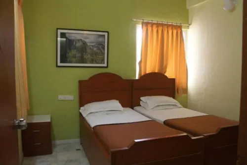 Shreeji Service Apartment 3-star hotel located in the heart of Vadodara,