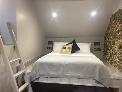 Ballintoy old school house - full of Irish charm and character Hotels near Dunseverick Falls