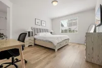 Spacious 4-bedroom house in serene Victorville with WiFi, AC