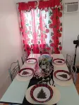 Avida 3-Bedroom Vacation House with Pool - غرفة مطلة على الجبل