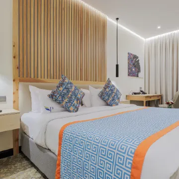 PrideInn Westlands Luxury Boutique Hotel Отели рядом с достопримечательностью «Уэстлендс»