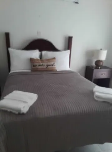 Tranquil 2-Bedrooms Townhome Hotels in Discovery Bay