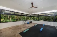 Super lux 5-bedroom, 7 bath house in beautiful Playa Grande with golf cart!