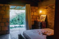 Cozy 2-bedroom chalet in charming Vale do Capão - Chapada Diamantina- BA BRASIL Hotels in Palmeiras